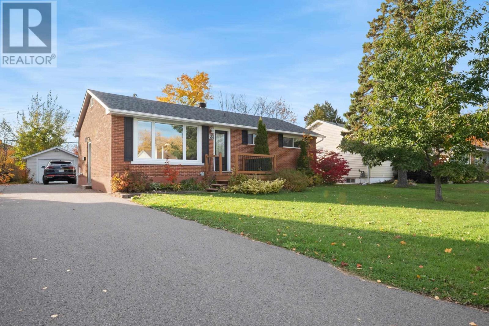 83 Pentagon Blvd, Sault Ste. Marie, Ontario  P6B 5J2 - Photo 3 - SM253043