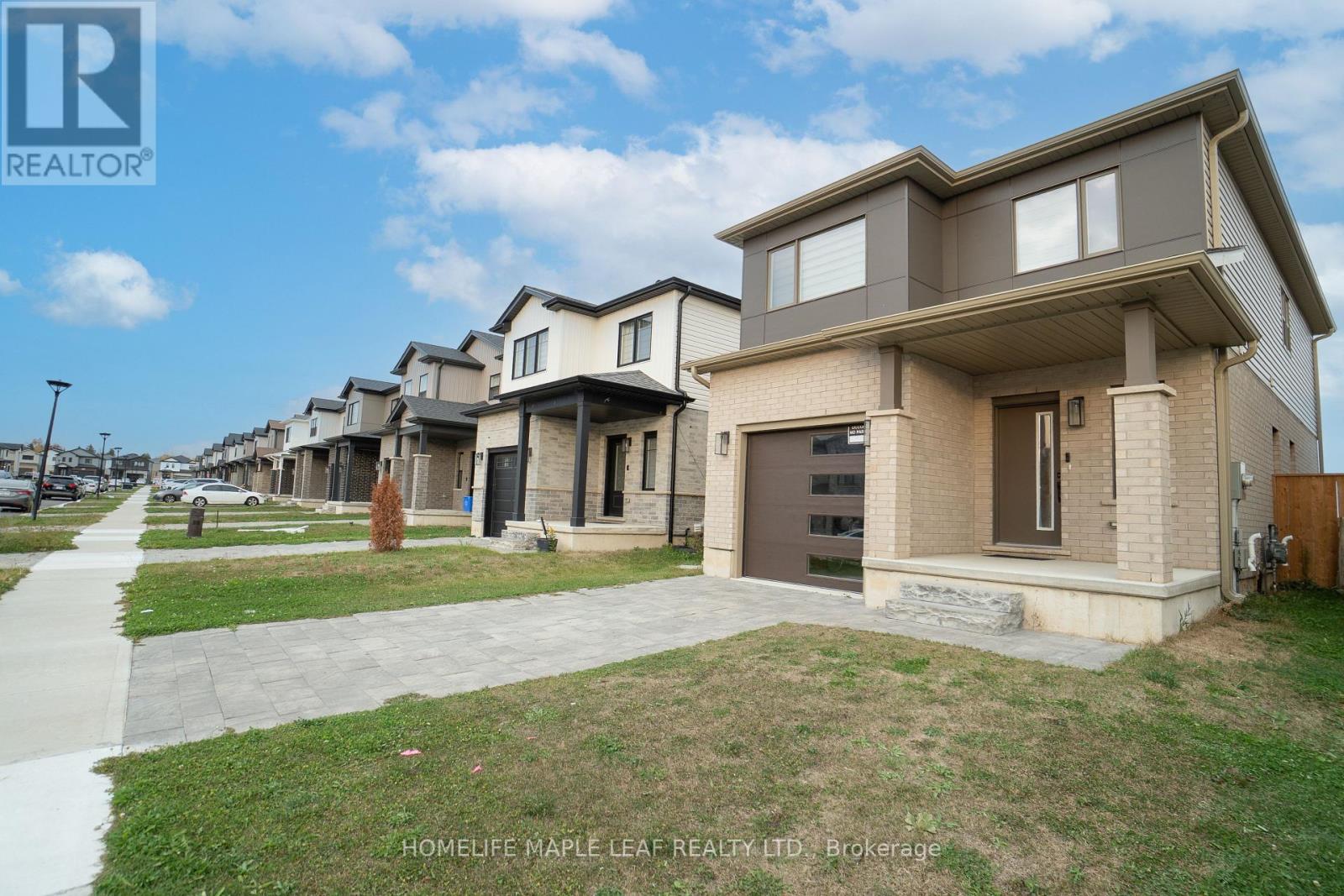 3912 AUCKLAND AVENUE, London South, Ontario
