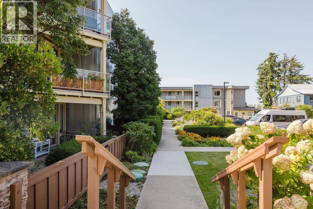 241 5160 Davis Bay Road, Sechelt, British Columbia  V7Z 0H3 - Photo 30 - R3060721