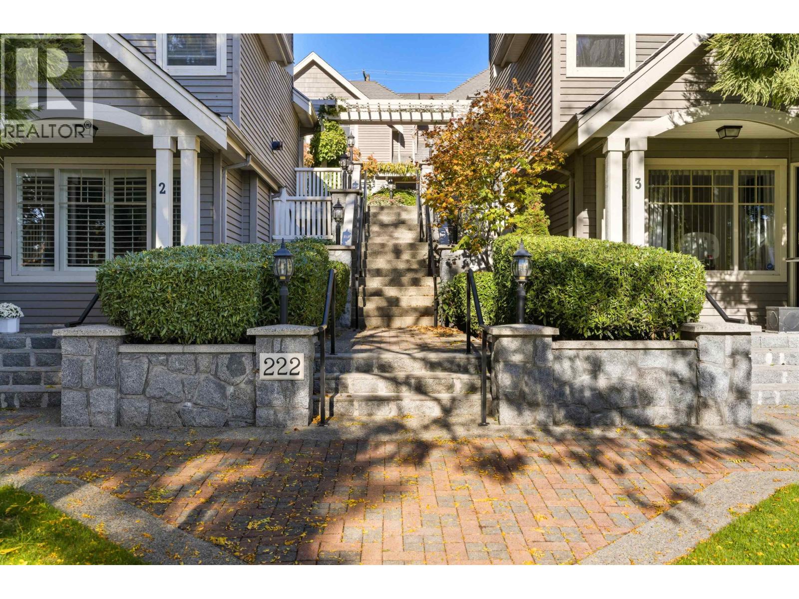 6 222 E 5th Street, North Vancouver, British Columbia  V7L 1L7 - Photo 2 - R3060728