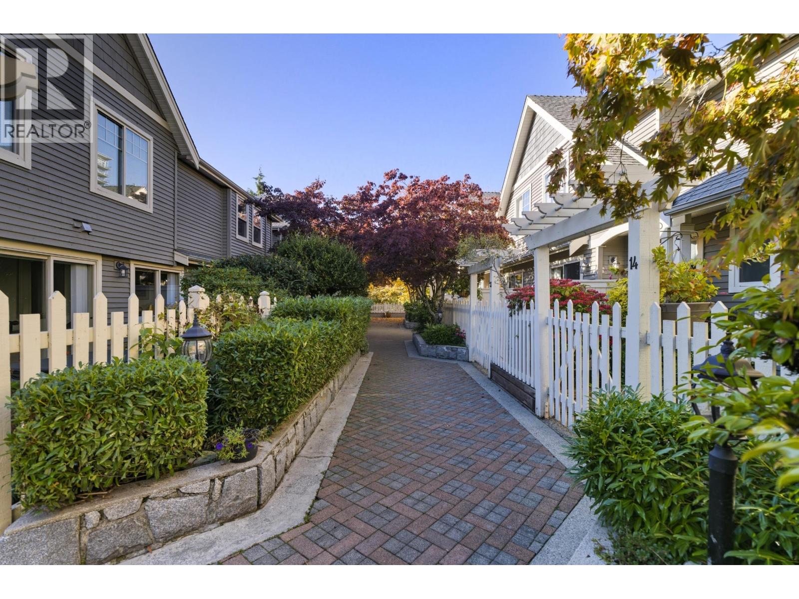 6 222 E 5th Street, North Vancouver, British Columbia  V7L 1L7 - Photo 3 - R3060728