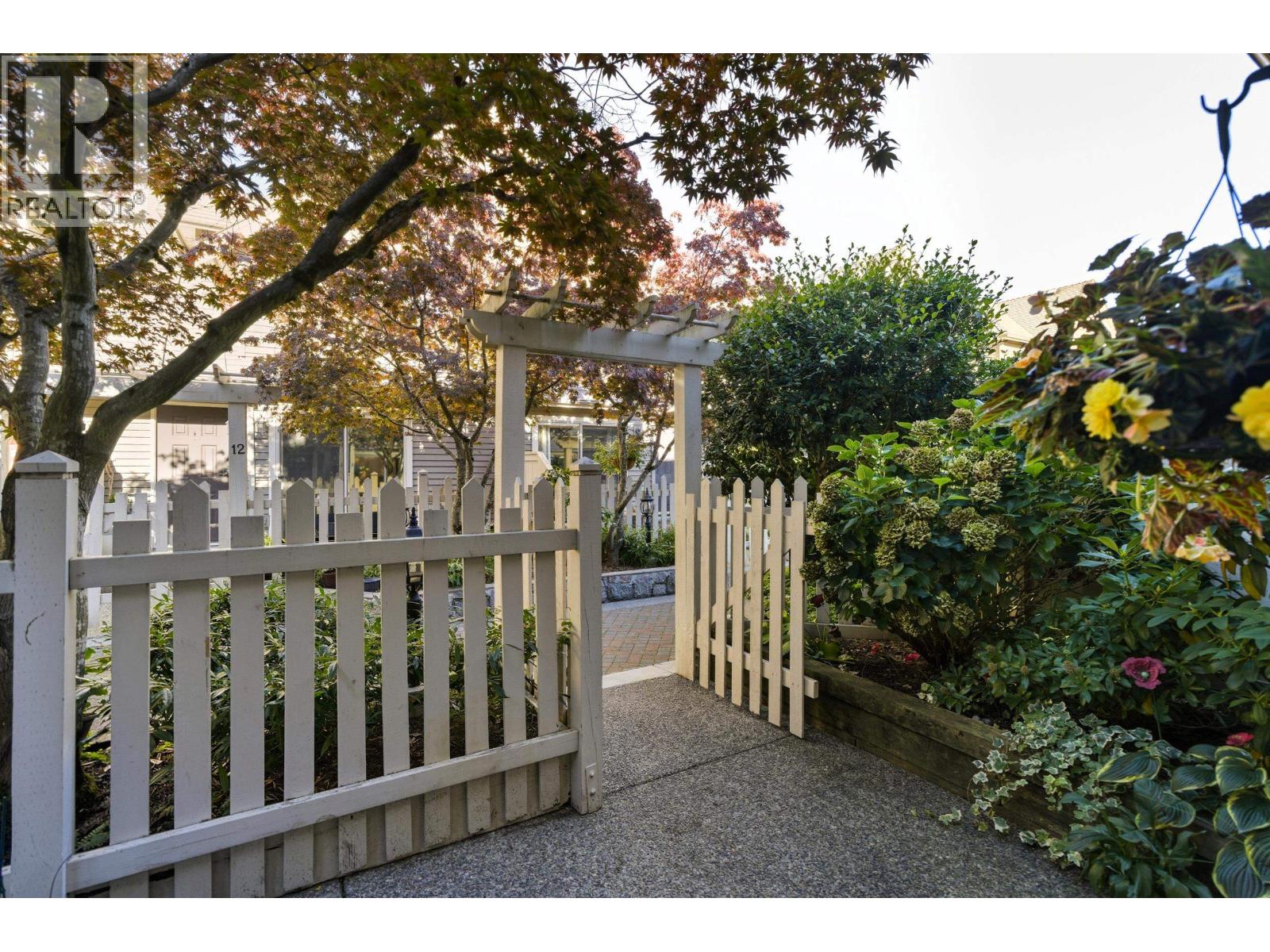 6 222 E 5th Street, North Vancouver, British Columbia  V7L 1L7 - Photo 4 - R3060728