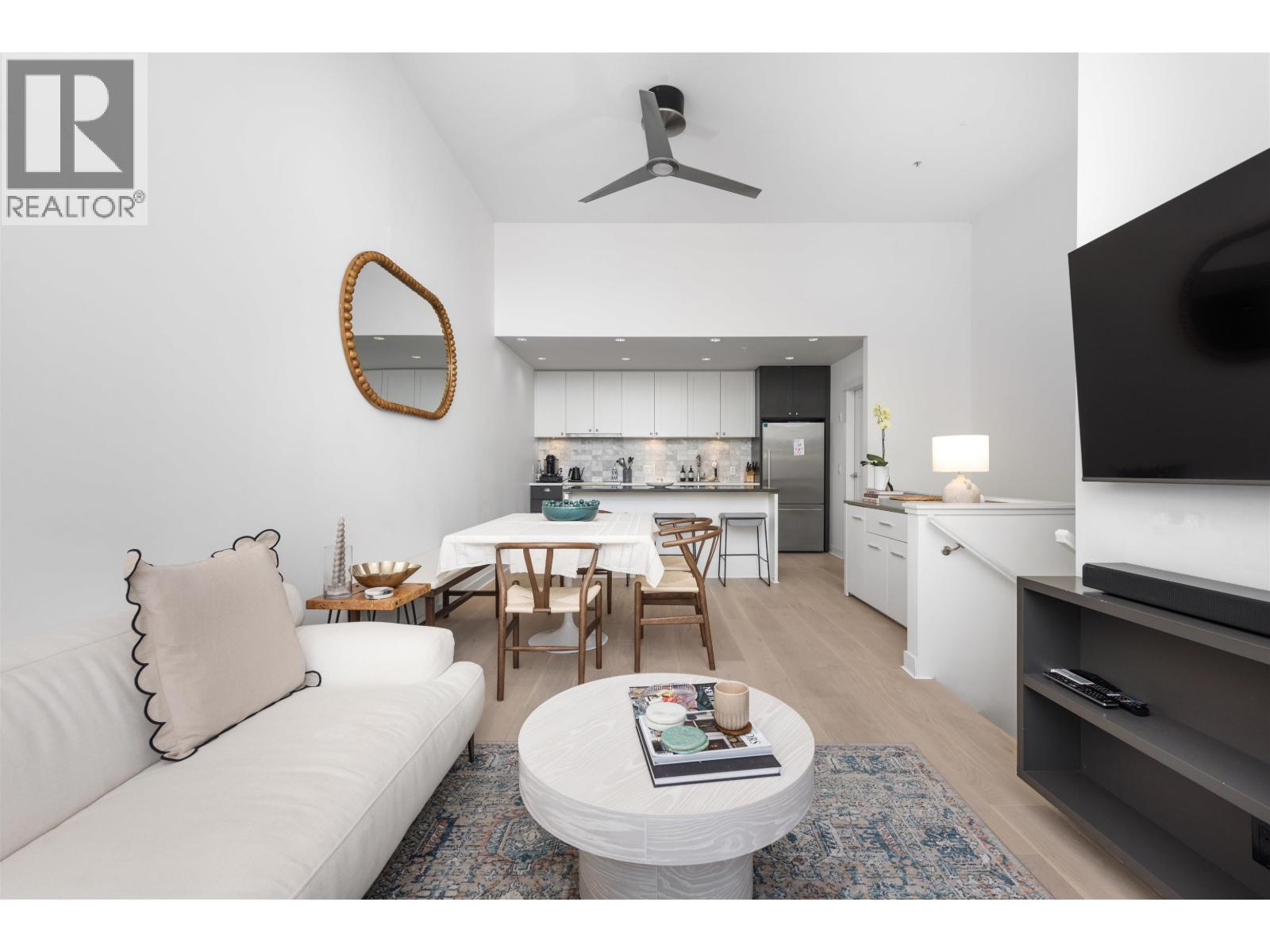 3429 Porter Street, Vancouver, British Columbia  V5N 4H2 - Photo 4 - R3060737