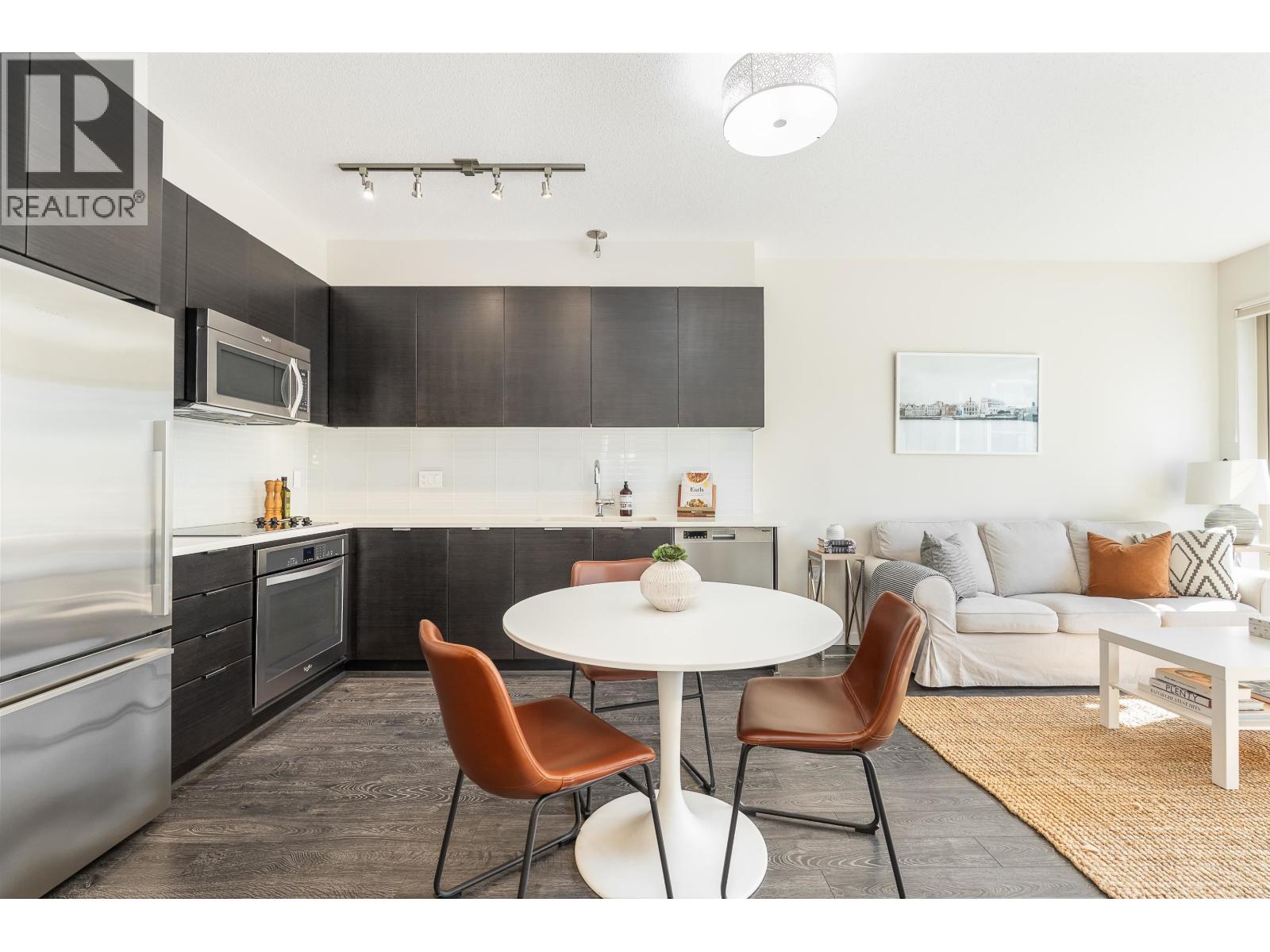 517 2665 Mountain Highway, North Vancouver, British Columbia  V7J 0A8 - Photo 1 - R3060750