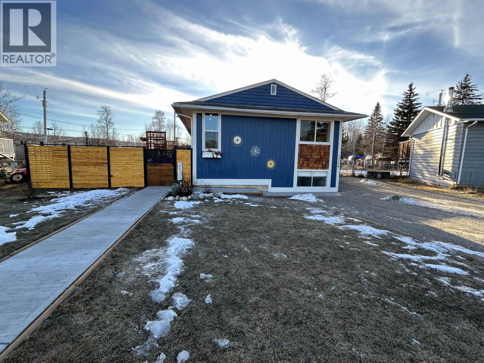 10204 TURNER CRESCENT, Hudsons Hope, British Columbia