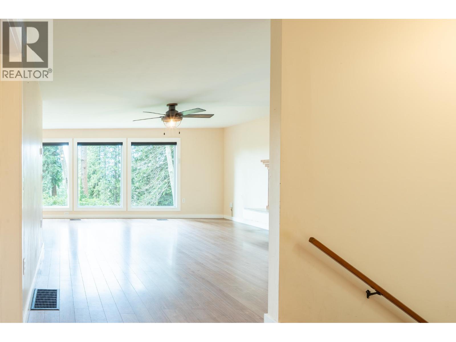 5080 Sunshine Coast Highway, Sechelt, British Columbia  V7Z 0G6 - Photo 13 - R3060753