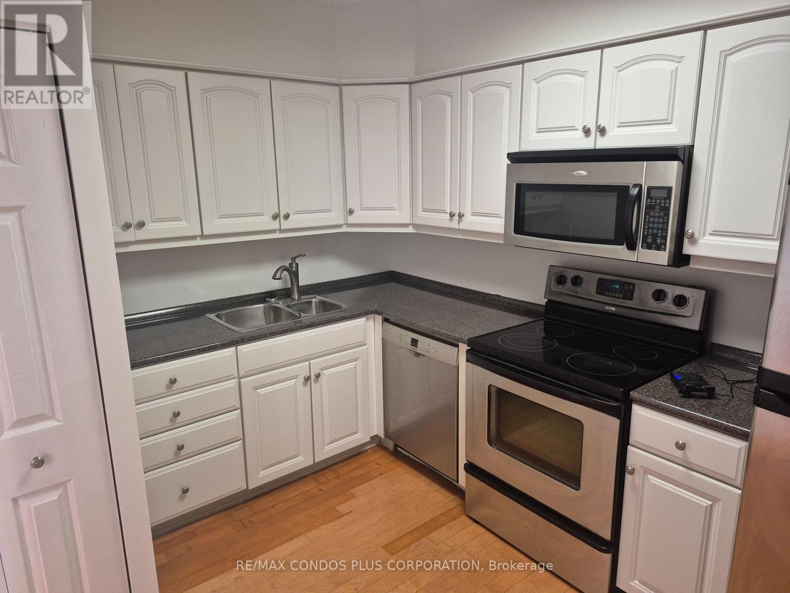 2036 - 33 Harbour Square, Toronto, Ontario  M5J 2G2 - Photo 13 - C12475065
