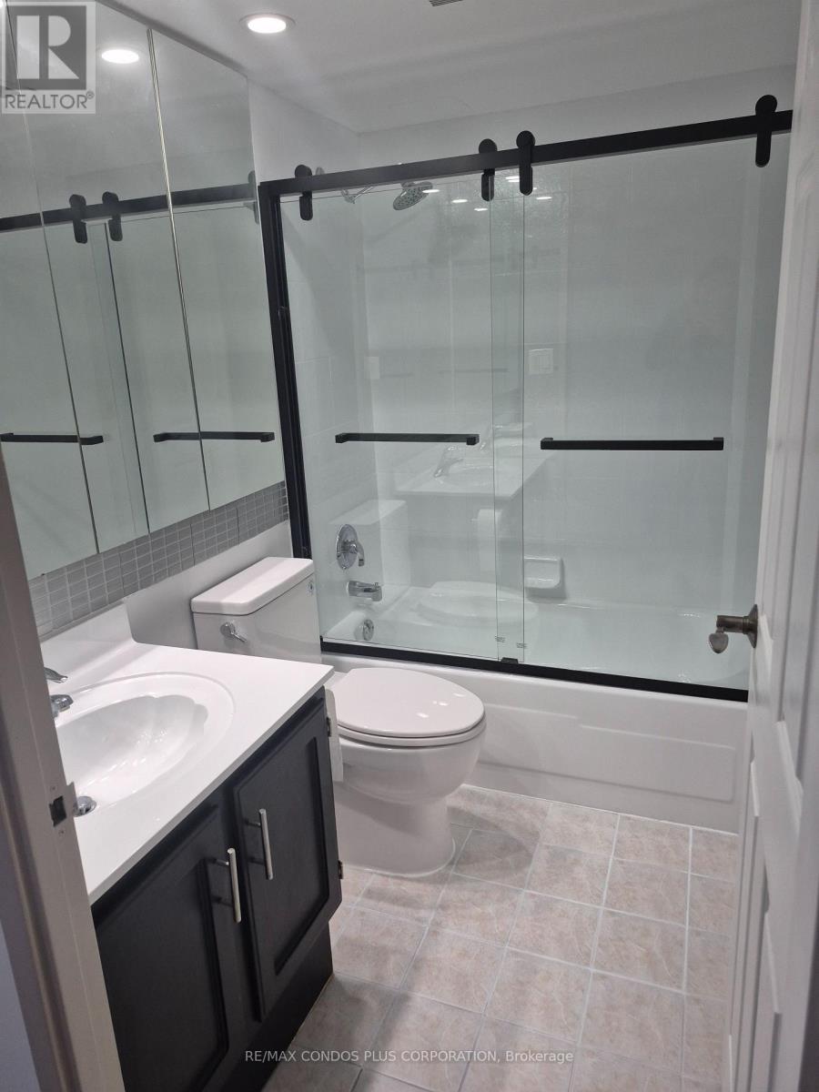 2036 - 33 Harbour Square, Toronto, Ontario  M5J 2G2 - Photo 20 - C12475065