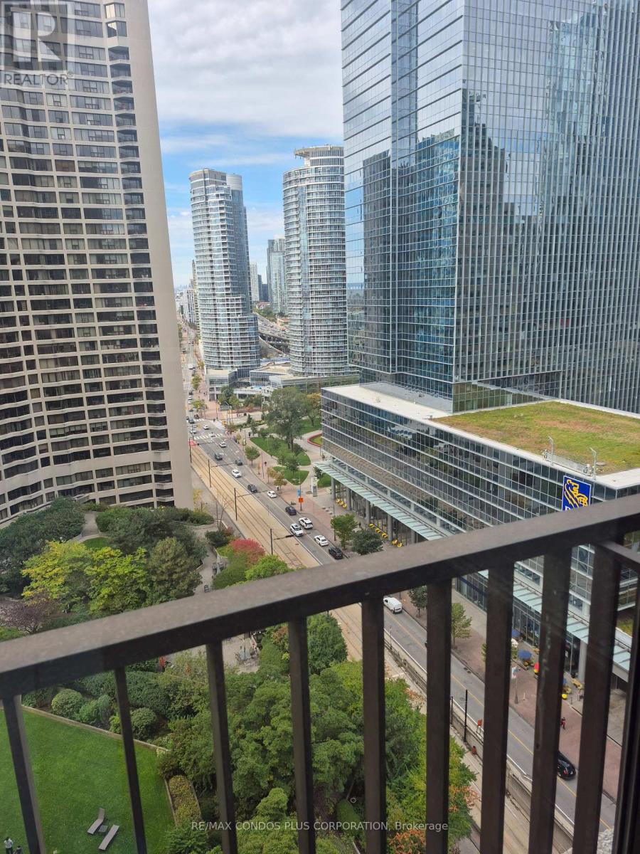 2036 - 33 Harbour Square, Toronto, Ontario  M5J 2G2 - Photo 22 - C12475065