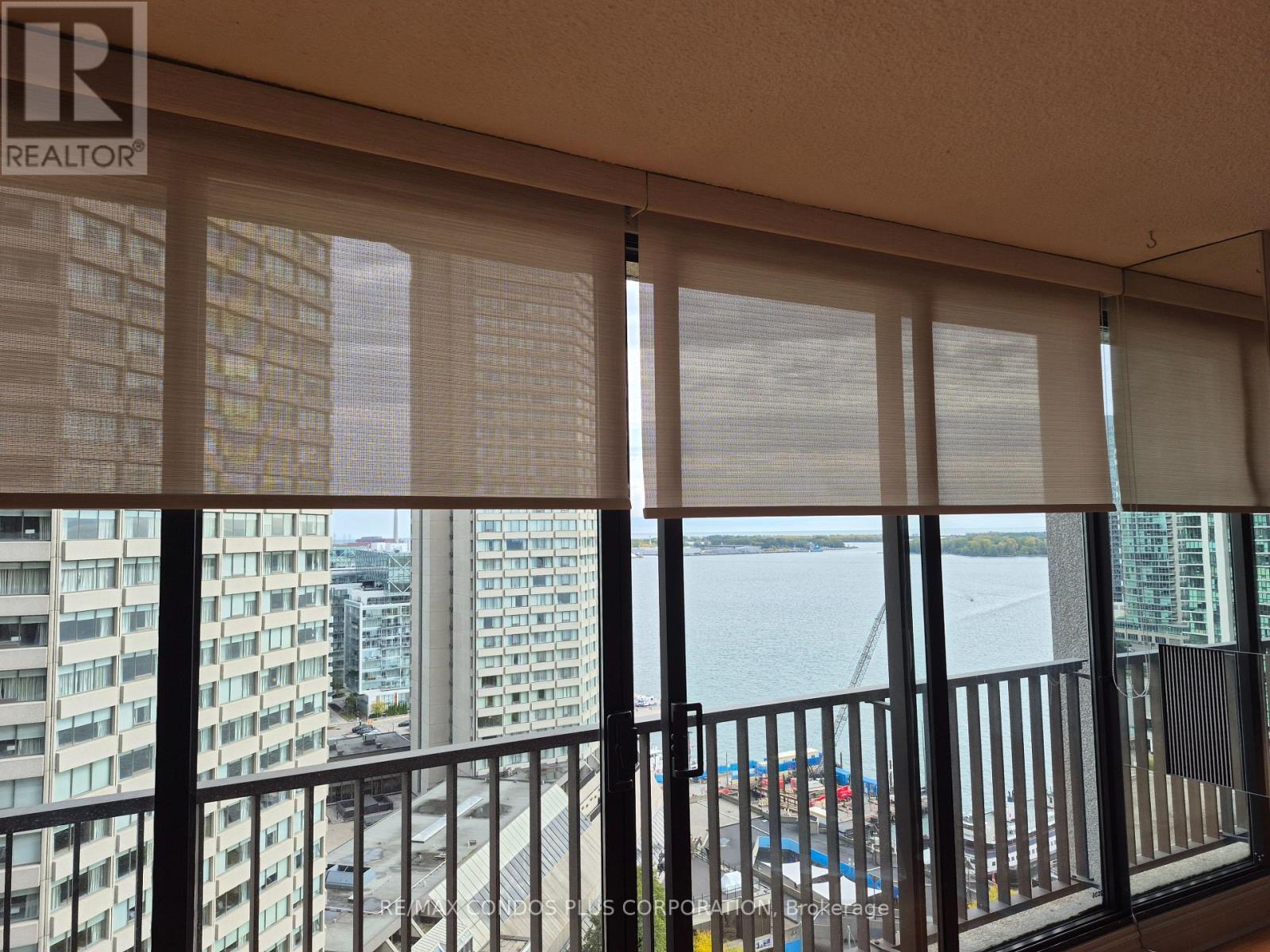 2036 - 33 Harbour Square, Toronto, Ontario  M5J 2G2 - Photo 6 - C12475065