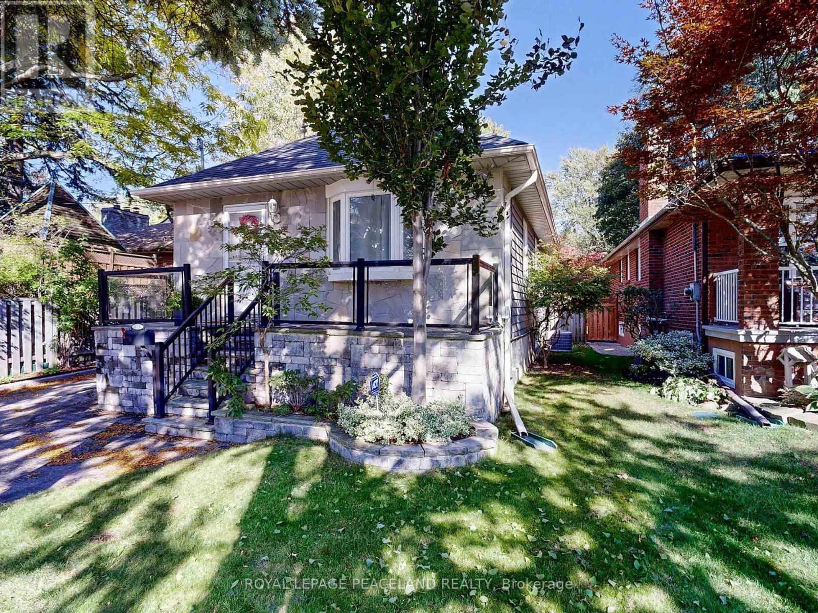 139 Scarboro Crescent, Toronto, Ontario  M1M 2J5 - Photo 1 - E12475053