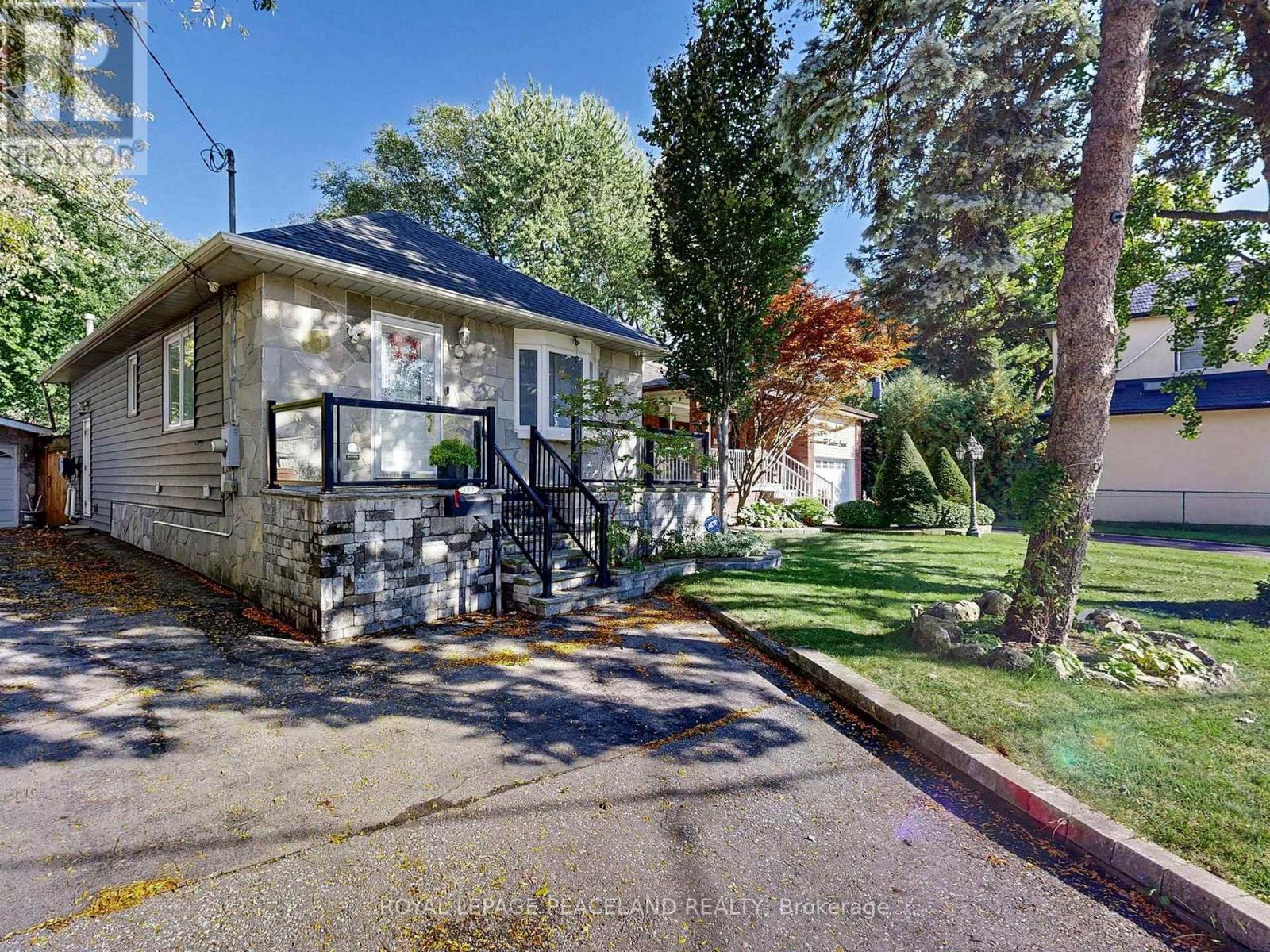 139 Scarboro Crescent, Toronto, Ontario  M1M 2J5 - Photo 2 - E12475053