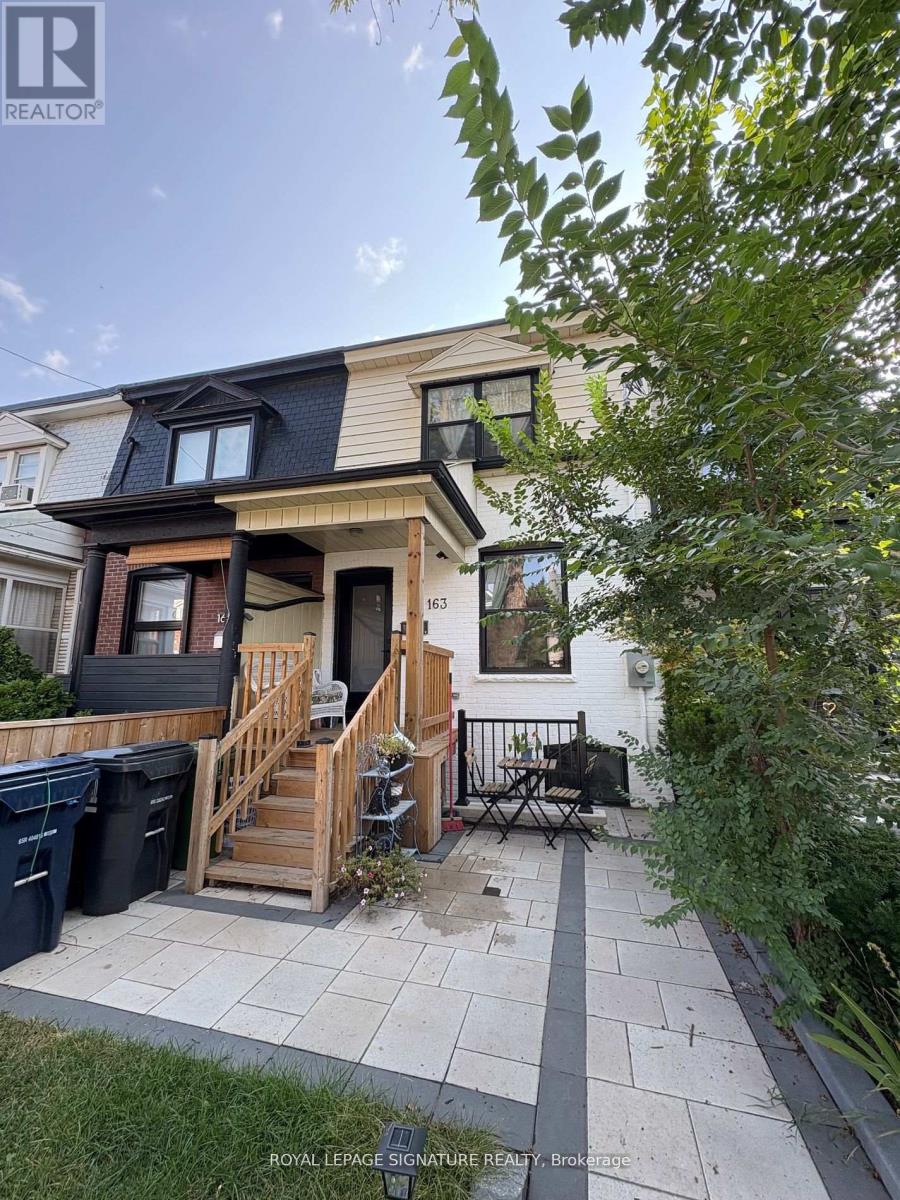UPPER - 163 HAMPTON AVENUE, Toronto, Ontario
