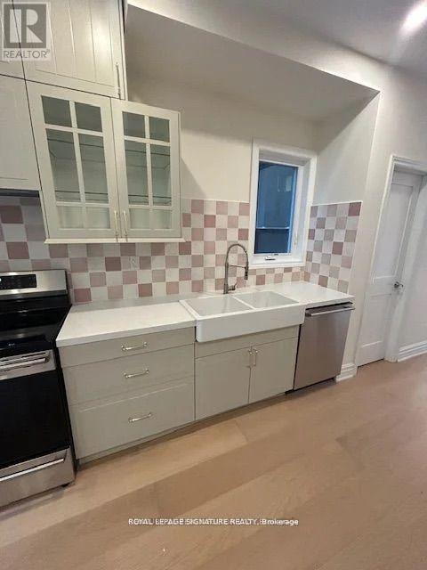 Upper - 163 Hampton Avenue, Toronto, Ontario  M4K 2Z3 - Photo 15 - E12475061