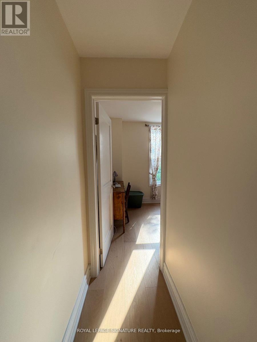 Upper - 163 Hampton Avenue, Toronto, Ontario  M4K 2Z3 - Photo 16 - E12475061