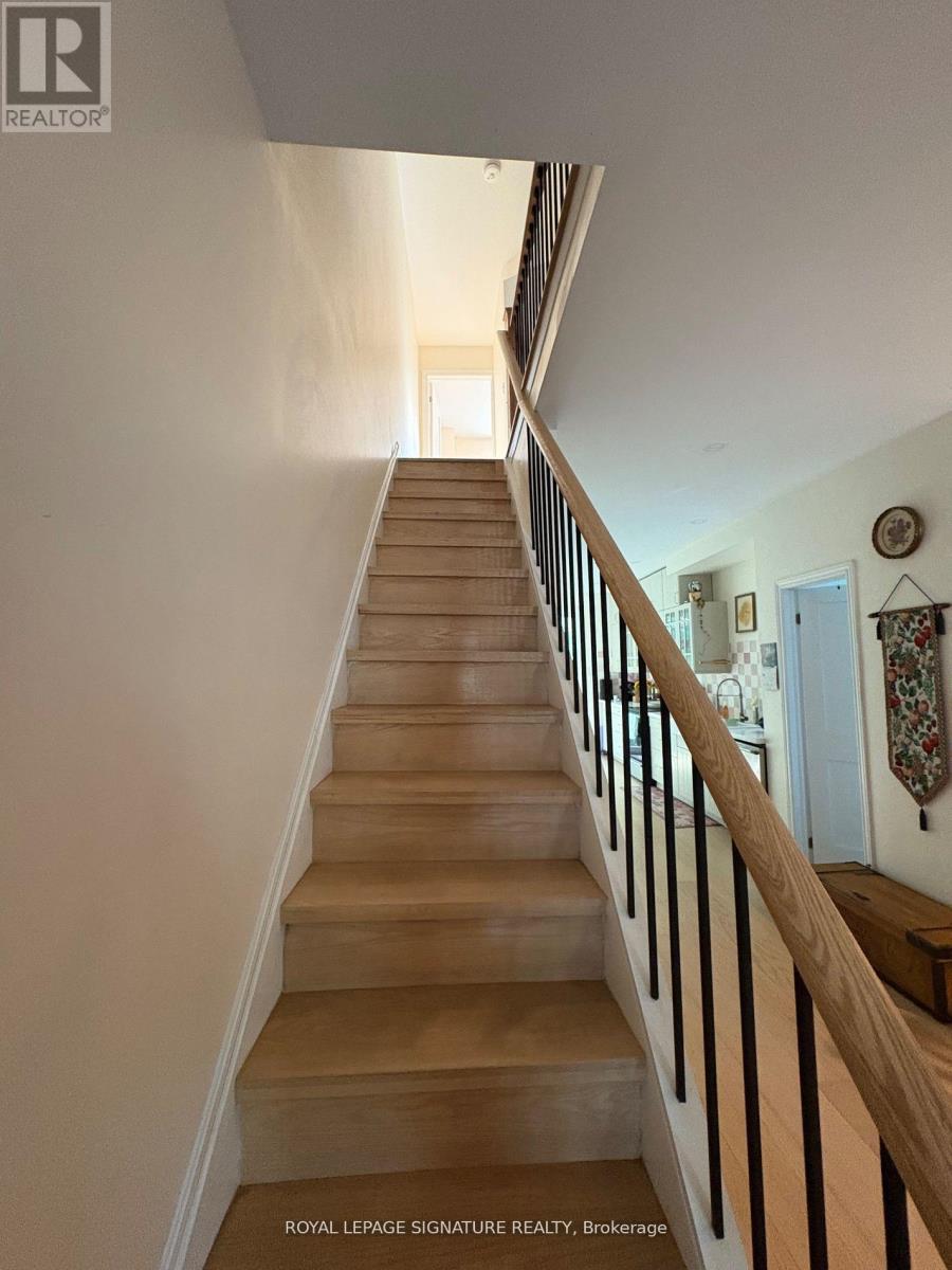 Upper - 163 Hampton Avenue, Toronto, Ontario  M4K 2Z3 - Photo 24 - E12475061
