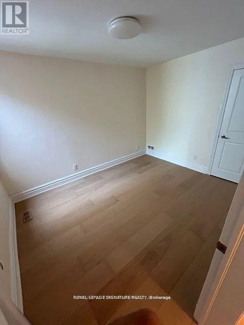 Upper - 163 Hampton Avenue, Toronto, Ontario  M4K 2Z3 - Photo 29 - E12475061