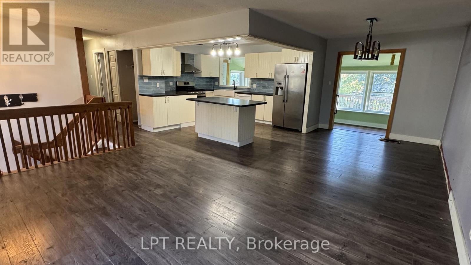 209 Sunset Crescent, Innisfil, Ontario  L9S 1J2 - Photo 5 - N12475058