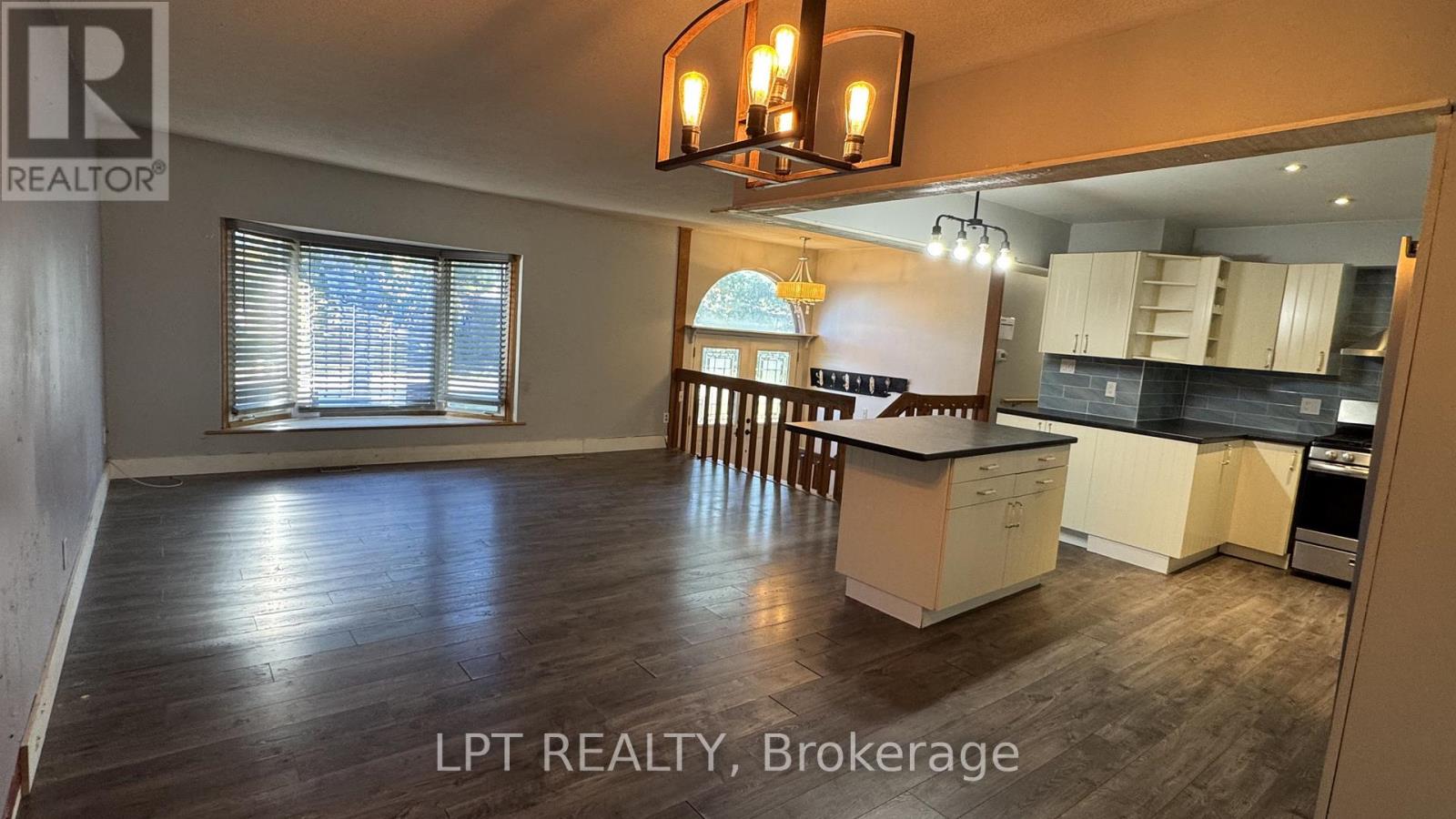 209 Sunset Crescent, Innisfil, Ontario  L9S 1J2 - Photo 6 - N12475058