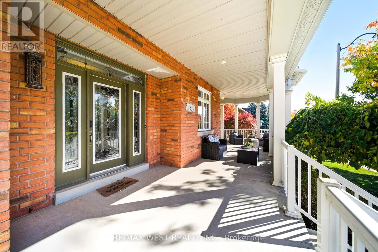 1 Nova Scotia Road, Brampton, Ontario  L6Y 5K8 - Photo 4 - W12475063