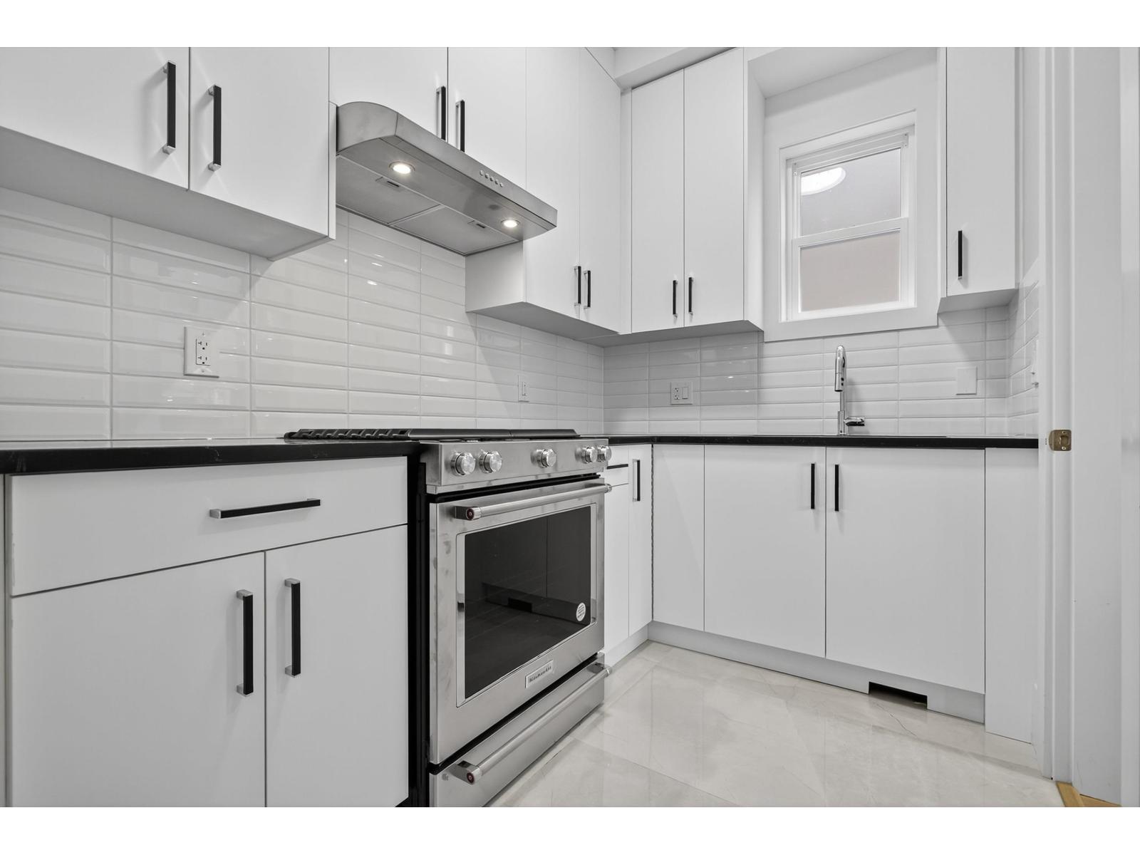 17136 1 Avenue, Surrey, British Columbia  V3Z 9R2 - Photo 16 - R3060610