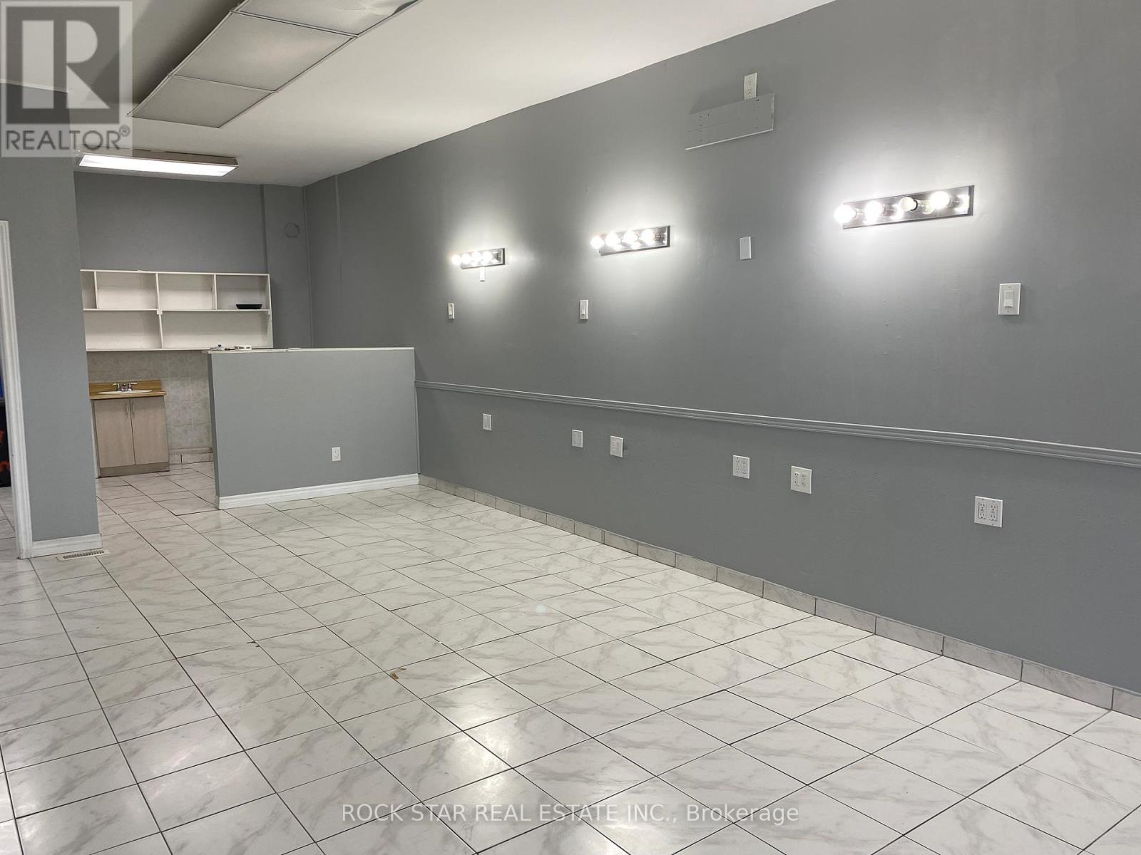 249-253 Church Street, St. Catharines, Ontario  L2R 3E8 - Photo 4 - X12475056