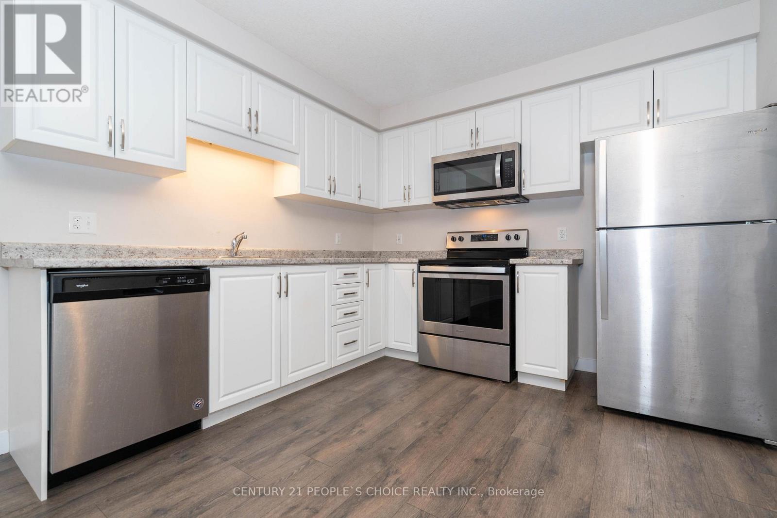 155 Rochefort Street, Kitchener, Ontario  N2R 0N1 - Photo 11 - X12475059