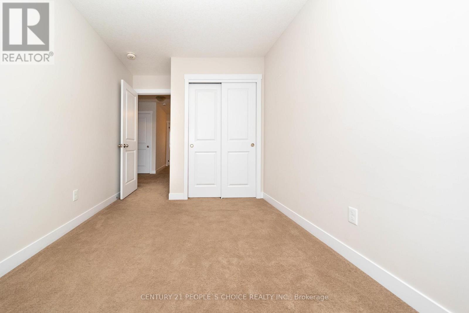 155 Rochefort Street, Kitchener, Ontario  N2R 0N1 - Photo 33 - X12475059
