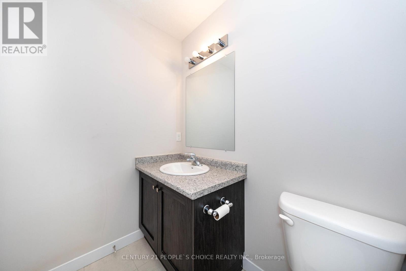 155 Rochefort Street, Kitchener, Ontario  N2R 0N1 - Photo 34 - X12475059