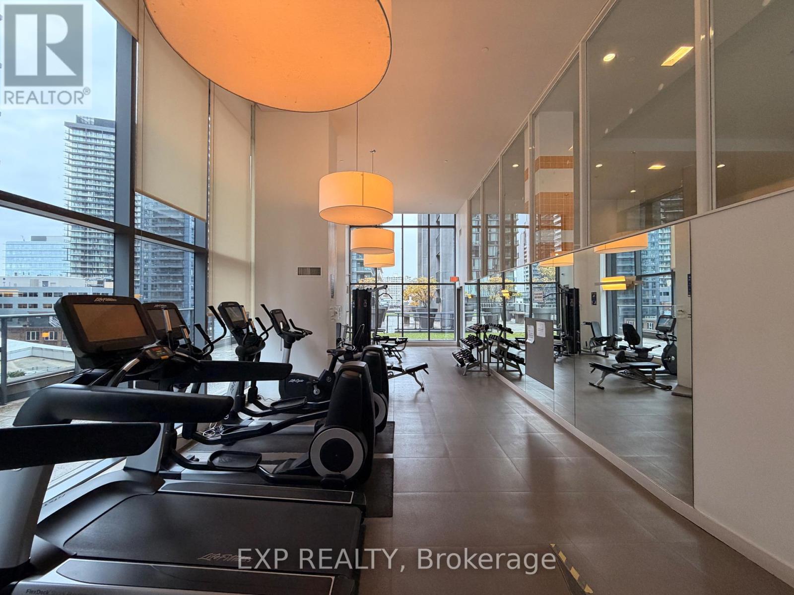 2410 - 295 Adelaide Street W, Toronto, Ontario  M5V 0L4 - Photo 14 - C12471487