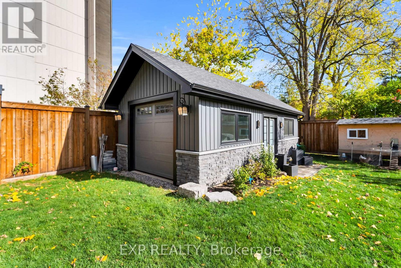 28 Elliott Street, Cambridge, Ontario  N1R 2J2 - Photo 48 - X12473978