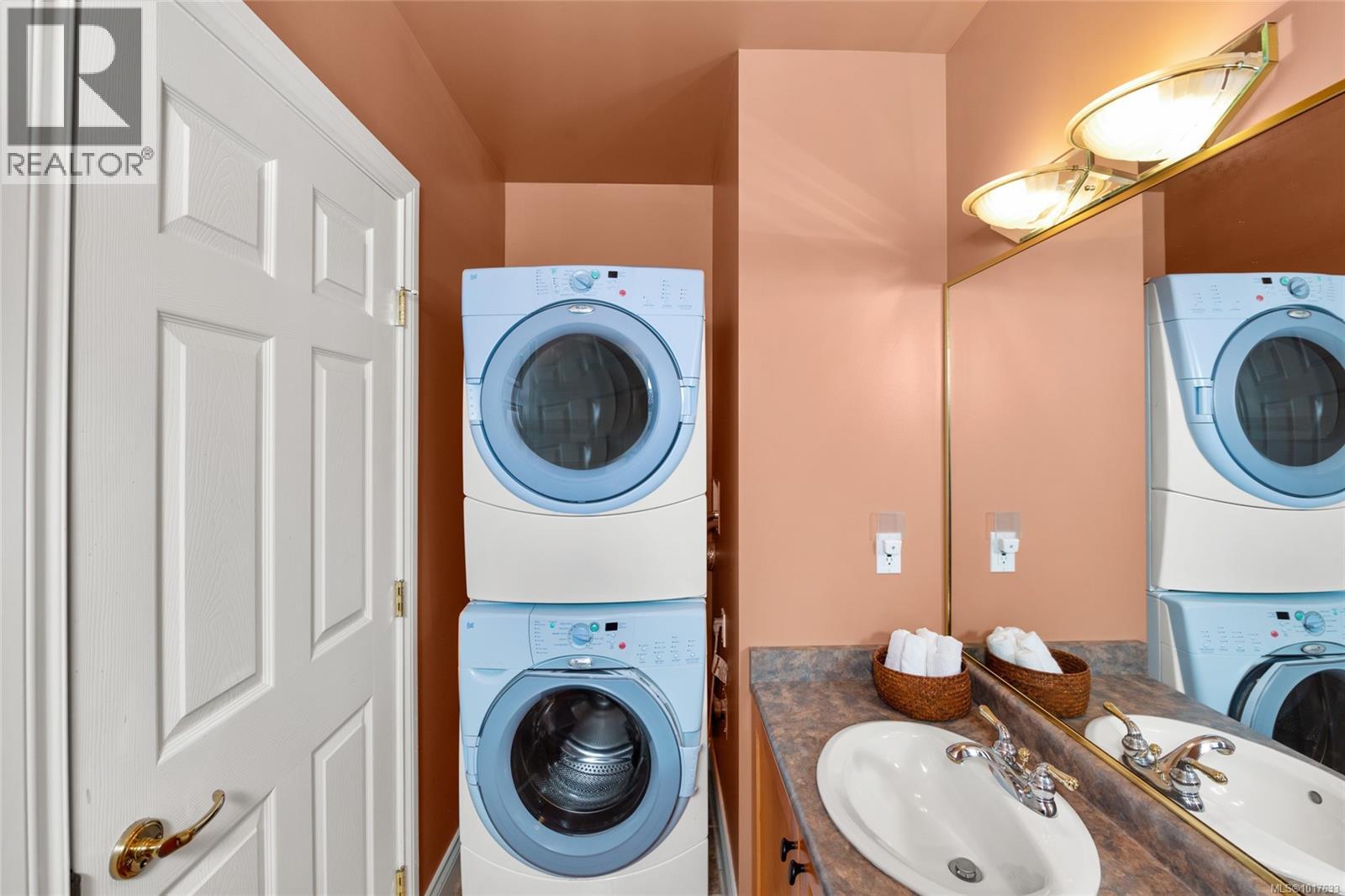 8338 West Saanich Rd, Central Saanich, British Columbia  V8M 1S5 - Photo 58 - 1017633