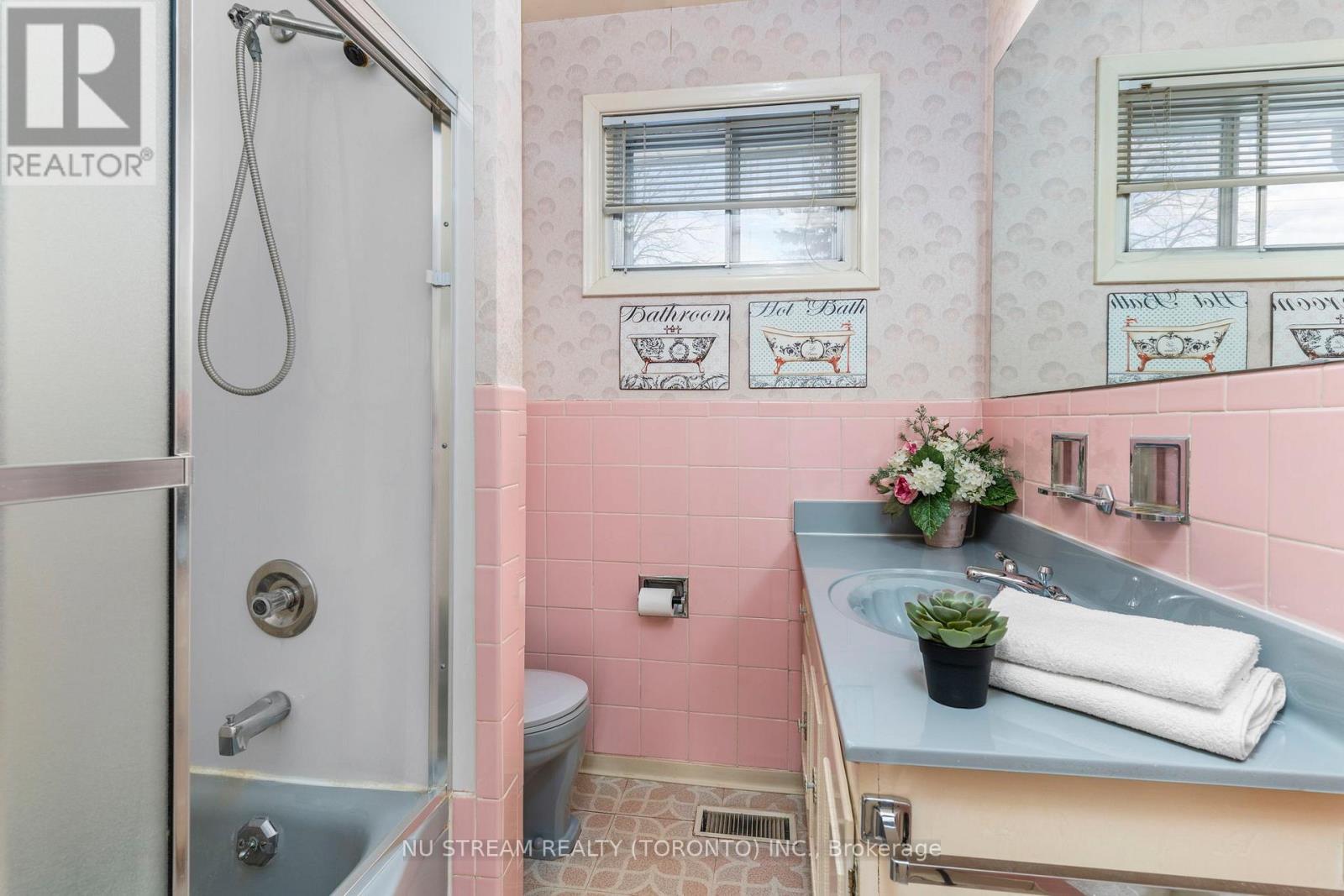 14 Whitelock Crescent, Toronto, Ontario  M2K 1V8 - Photo 9 - C12475074