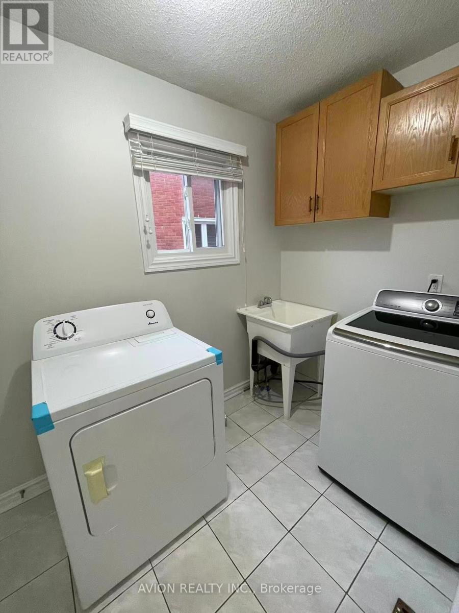 172 Highglen Avenue E, Markham, Ontario  L3S 1X4 - Photo 2 - N12475070