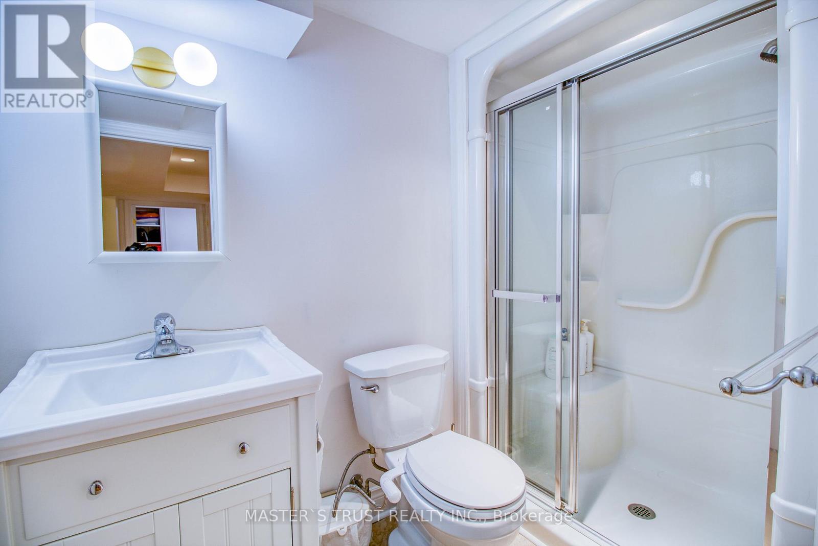 20 Valhalla Court, Aurora, Ontario  L4G 5W3 - Photo 23 - N12475093