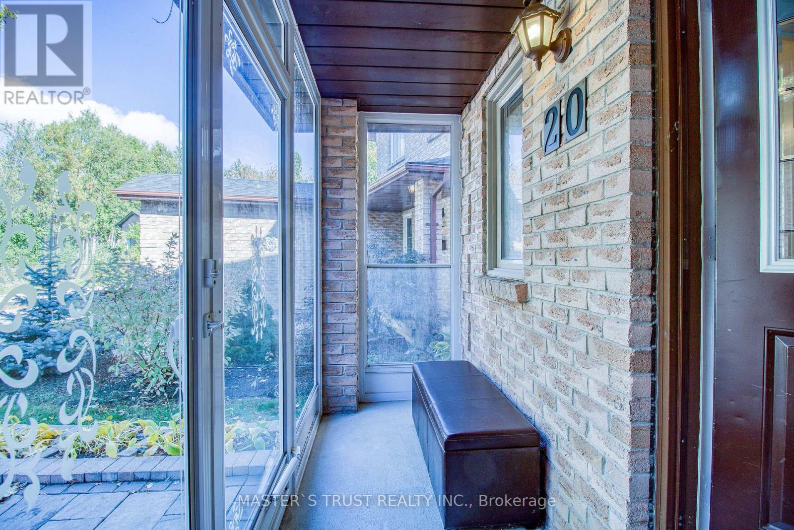 20 Valhalla Court, Aurora, Ontario  L4G 5W3 - Photo 27 - N12475093