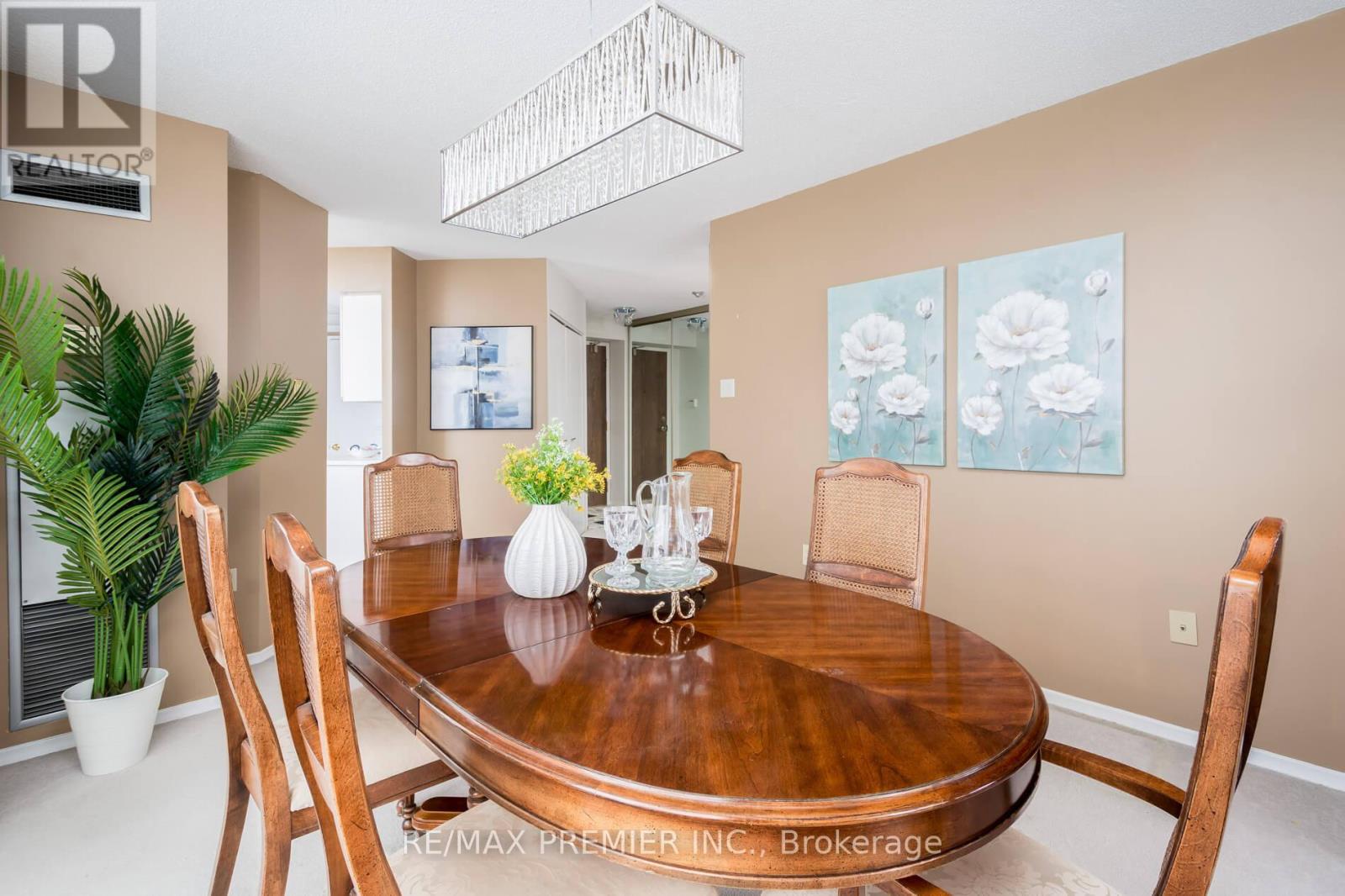 1614 - 7440 Bathurst Street, Vaughan, Ontario  L4J 7K8 - Photo 10 - N12475094