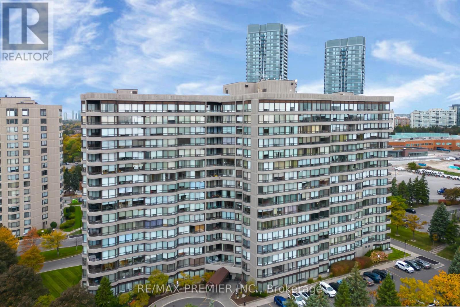 1614 - 7440 Bathurst Street, Vaughan, Ontario  L4J 7K8 - Photo 2 - N12475094