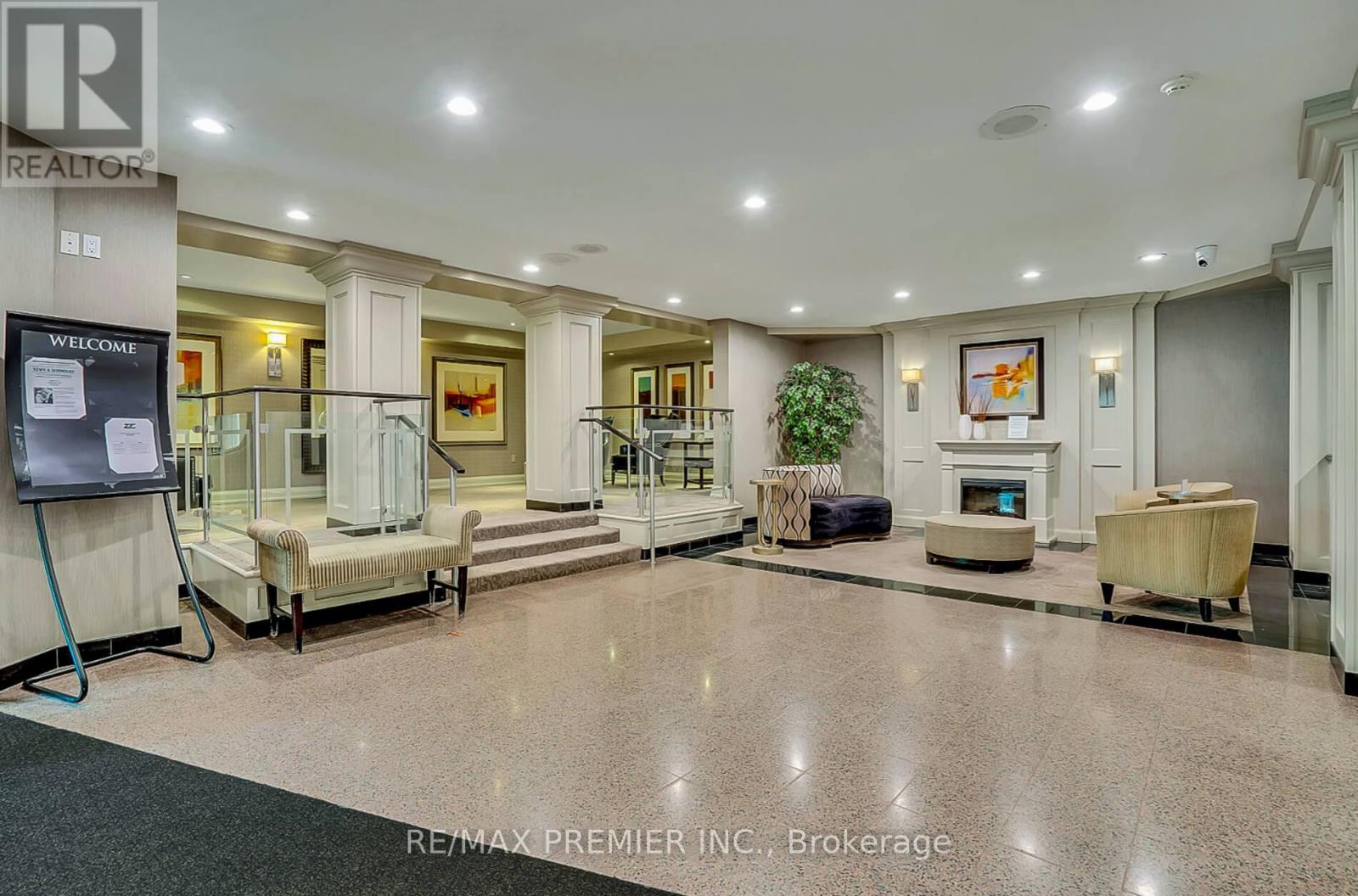 1614 - 7440 Bathurst Street, Vaughan, Ontario  L4J 7K8 - Photo 4 - N12475094