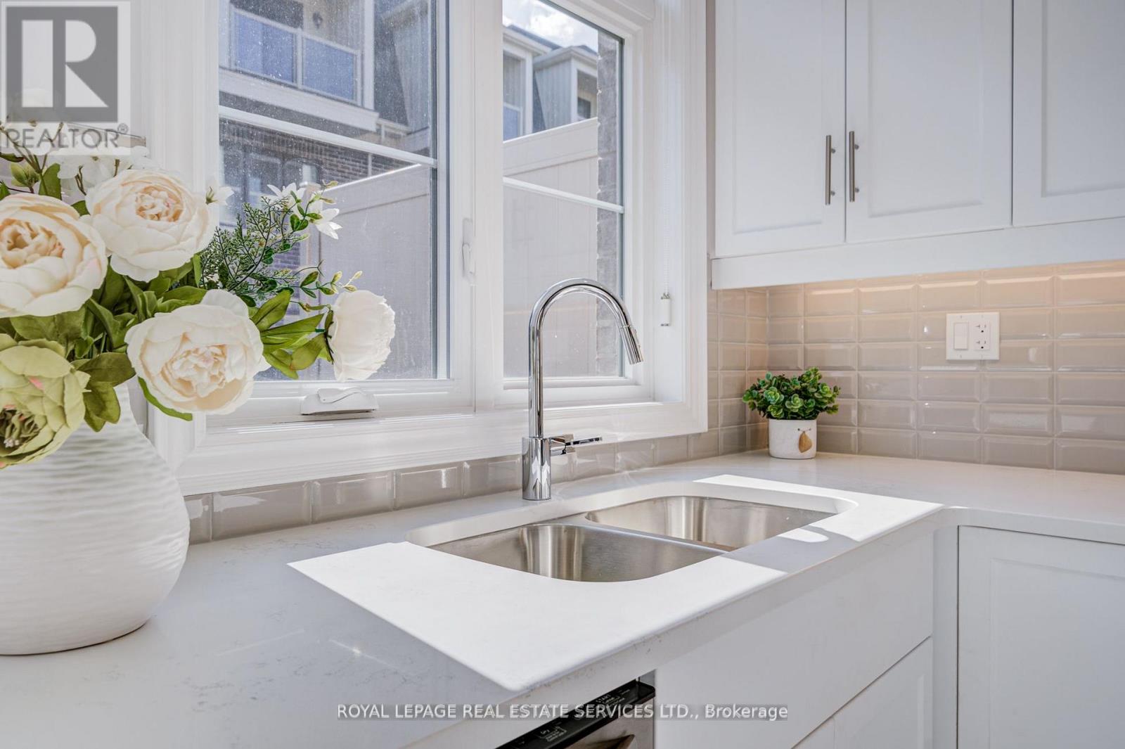 23 - 270 Melody Common, Oakville, Ontario  L6H 8A5 - Photo 13 - W12475076