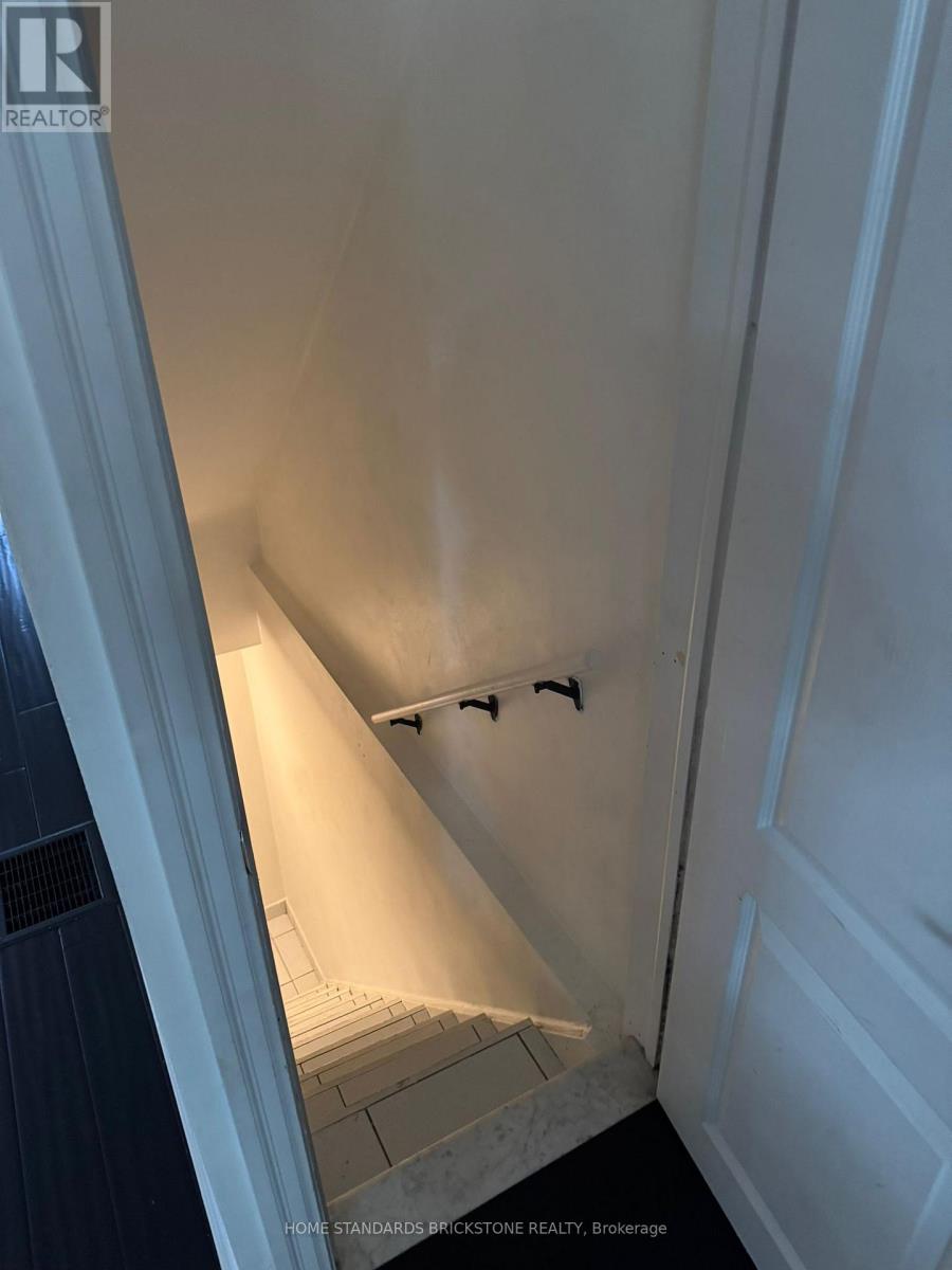 66 Hounslow Heath Road, Toronto, Ontario  M6N 1G8 - Photo 16 - W12475090