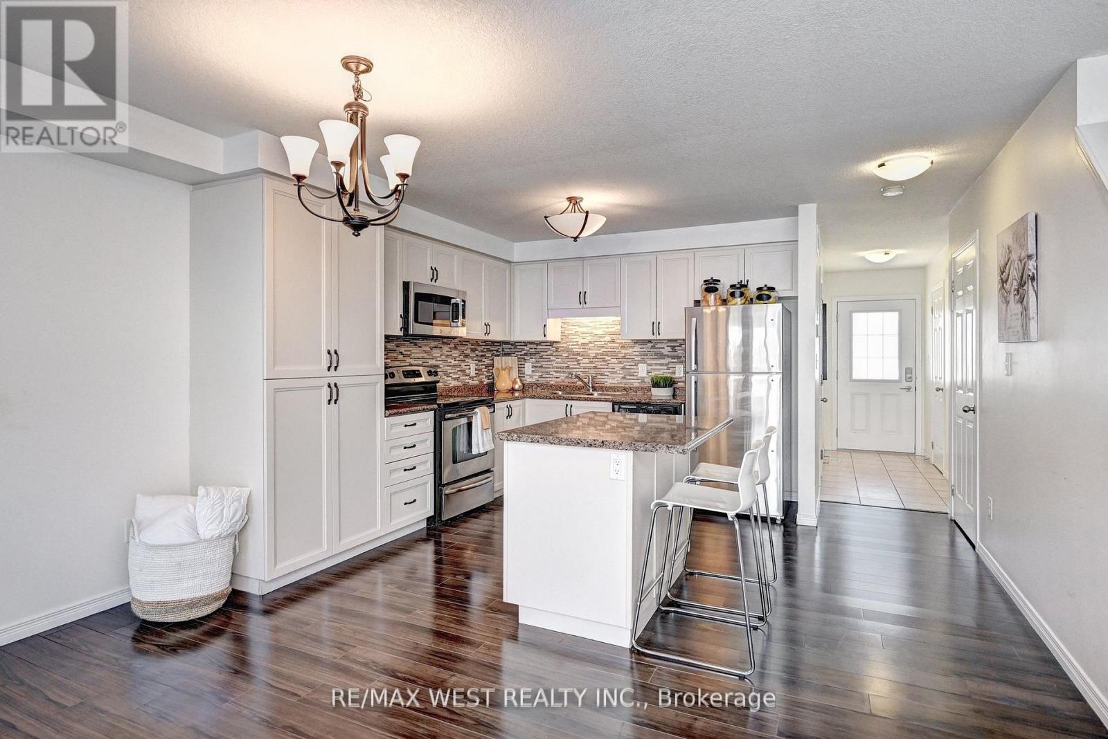 21 Machado Street, Kitchener, Ontario  N2R 0C1 - Photo 13 - X12475083