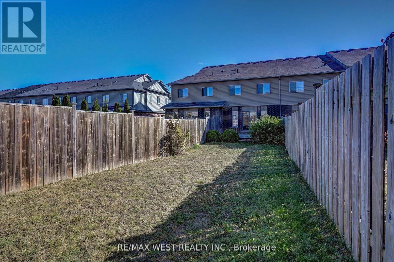 21 Machado Street, Kitchener, Ontario  N2R 0C1 - Photo 45 - X12475083