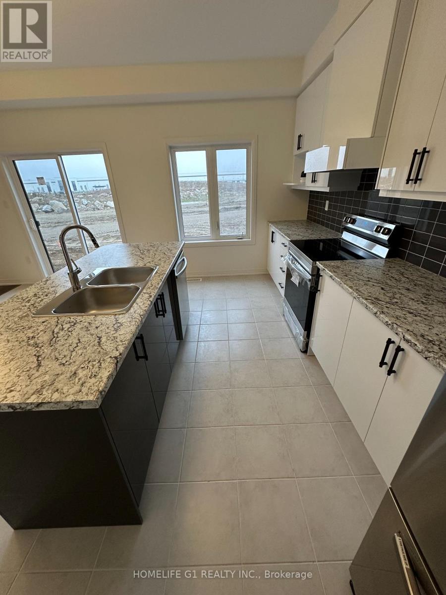 82 Hitchman Street, Brant, Ontario  N3L 0M1 - Photo 10 - X12475092