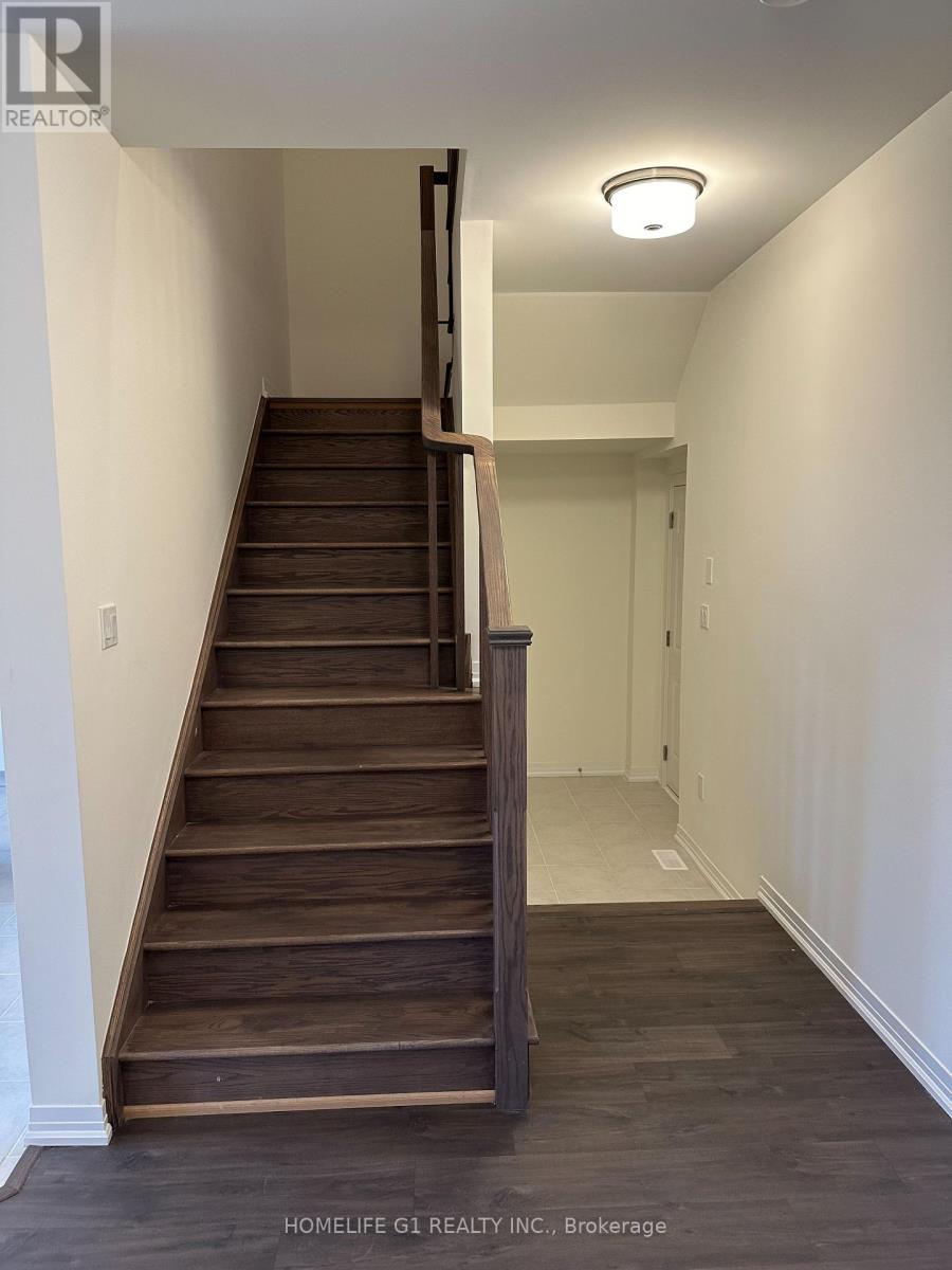 82 Hitchman Street, Brant, Ontario  N3L 0M1 - Photo 11 - X12475092