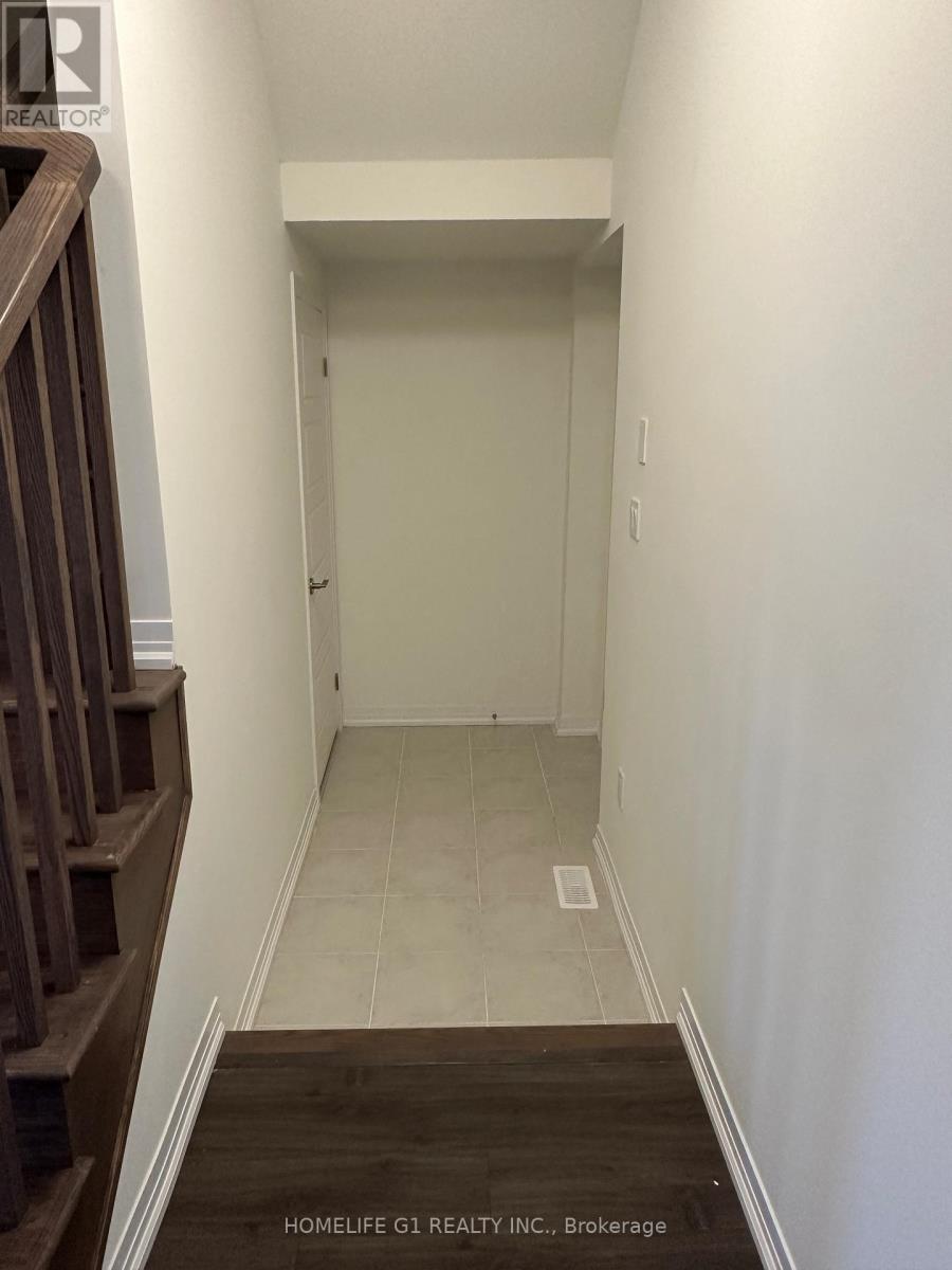 82 Hitchman Street, Brant, Ontario  N3L 0M1 - Photo 12 - X12475092