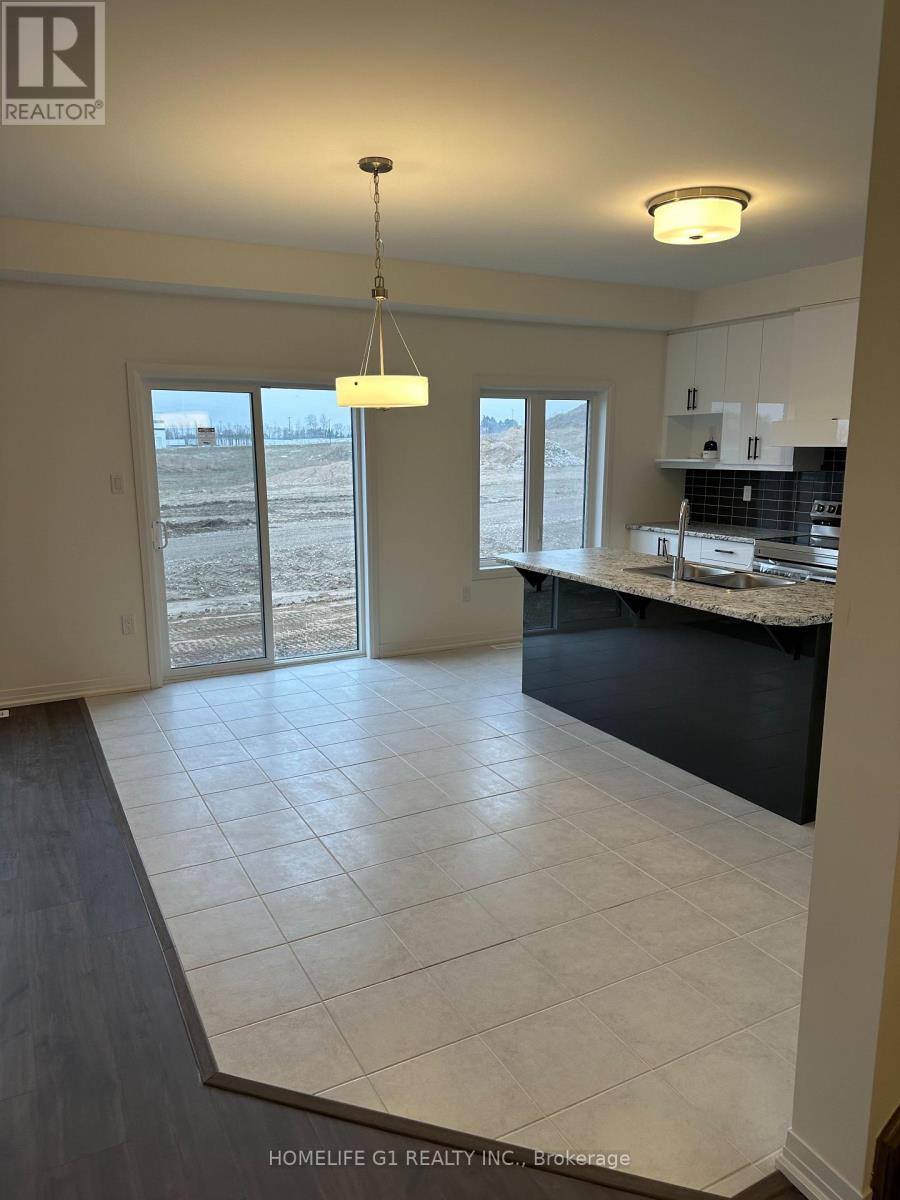 82 Hitchman Street, Brant, Ontario  N3L 0M1 - Photo 8 - X12475092