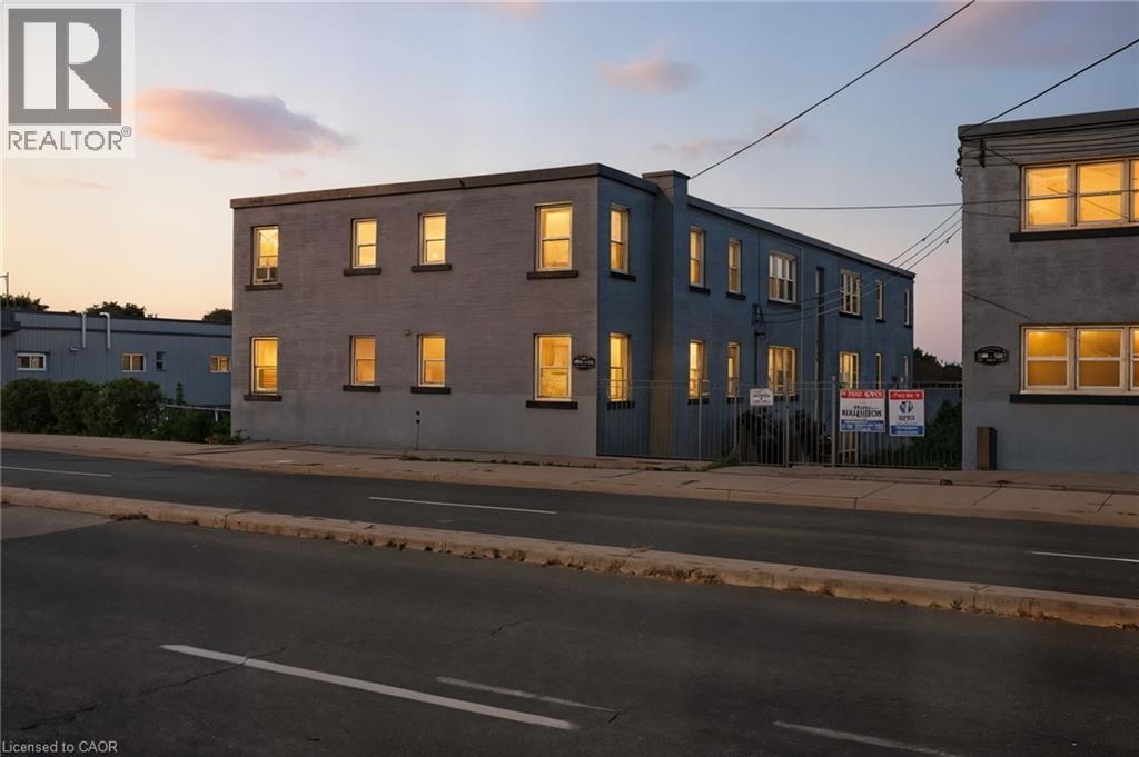 1755 King Street E Unit# 9, Hamilton, Ontario  L8K 1V6 - Photo 1 - 40780544