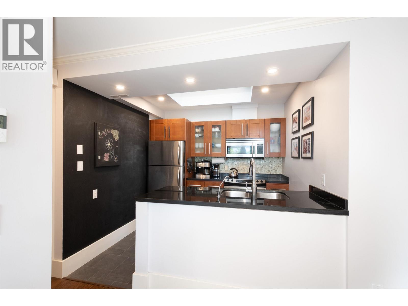 402 2250 W 3rd Avenue, Vancouver, British Columbia  V6K 1L4 - Photo 11 - R3060802