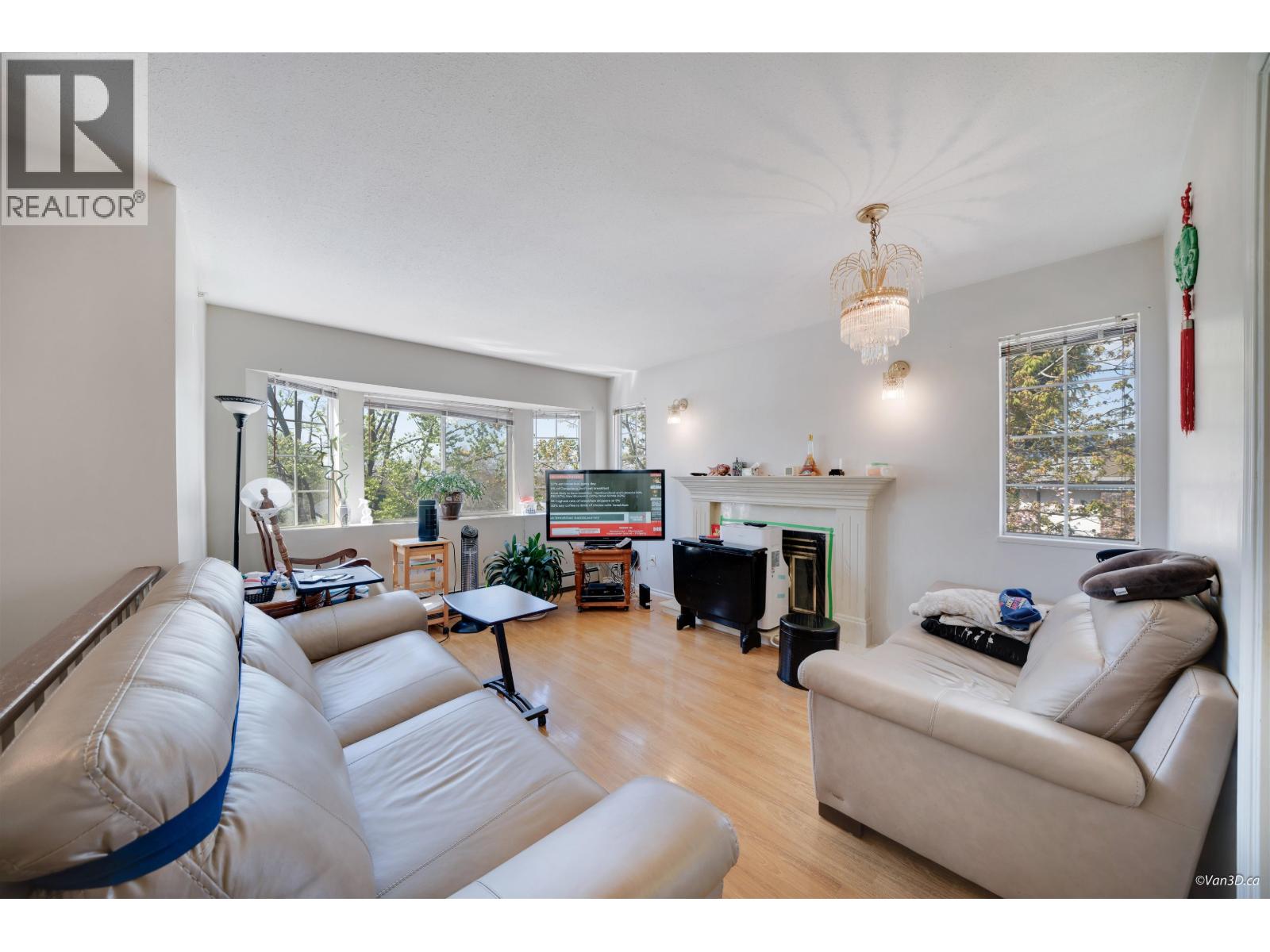 4502 Nanaimo Street, Vancouver, British Columbia  V5N 5J4 - Photo 2 - R3060772